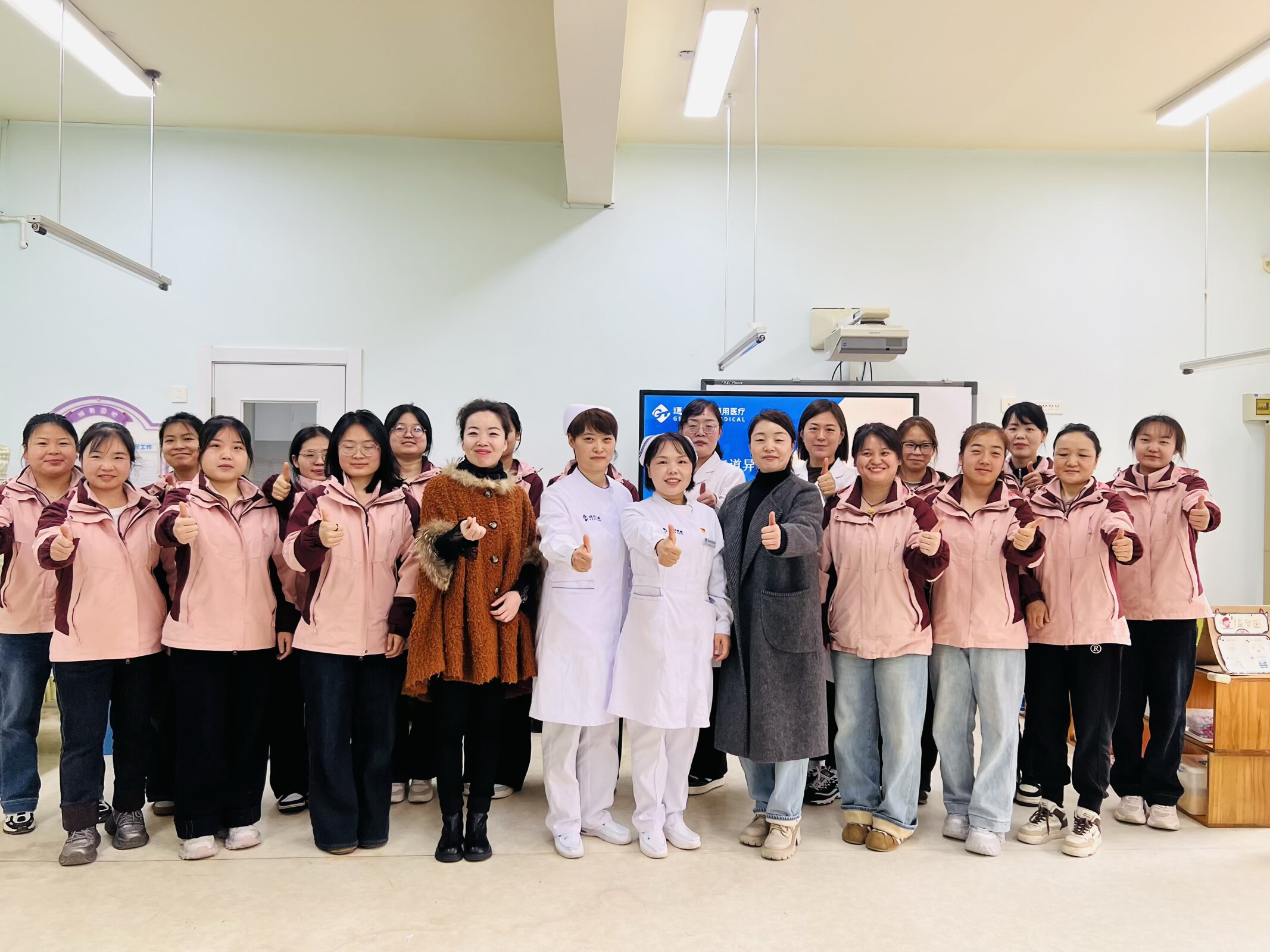 医校携手护成长，急救知识进校园