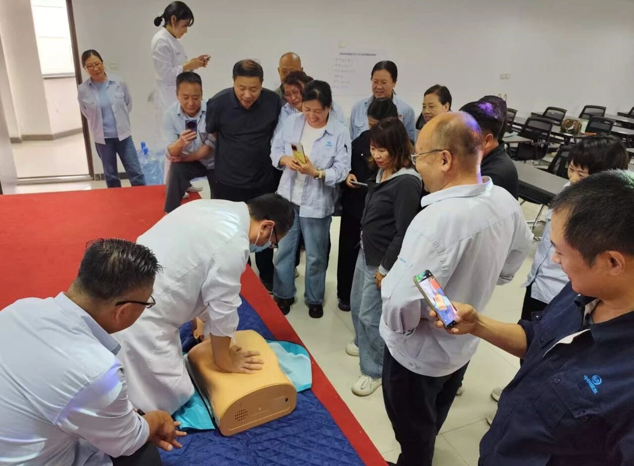 医企共建护健康｜我院专家团队走进中国航发西控科技公司开展健康宣教